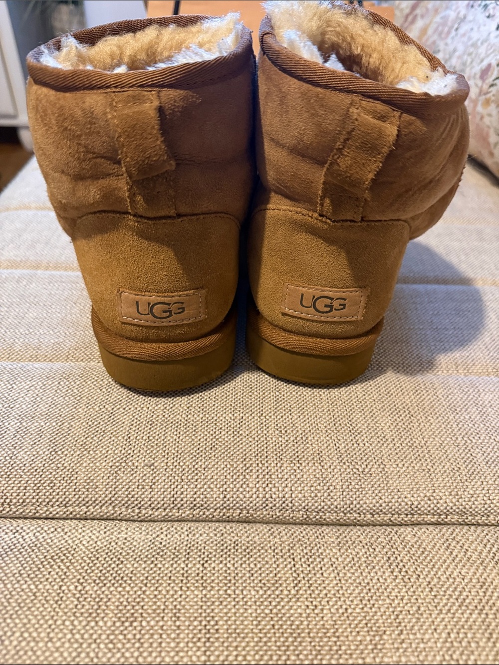Chestnut UGG Mini - Picture 4 of 4